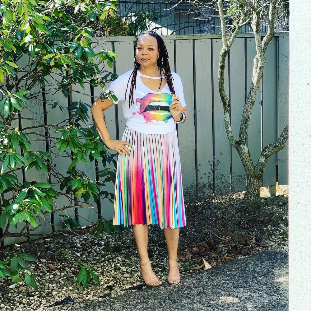 Love on Skirt- RAINBOW - Picture 3 of 4